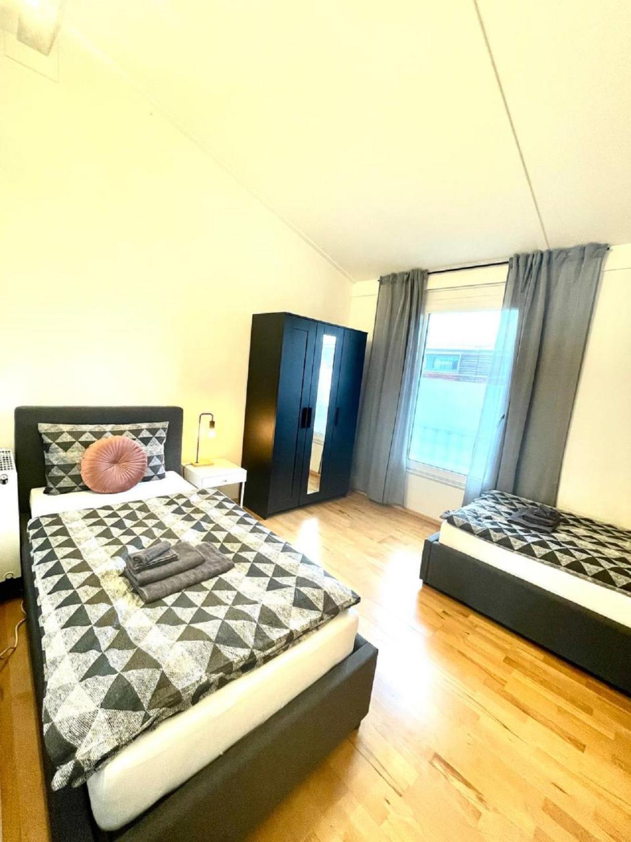 Geraeumiges Ferienhaus In Koblenz Koblenz  Exteriör bild