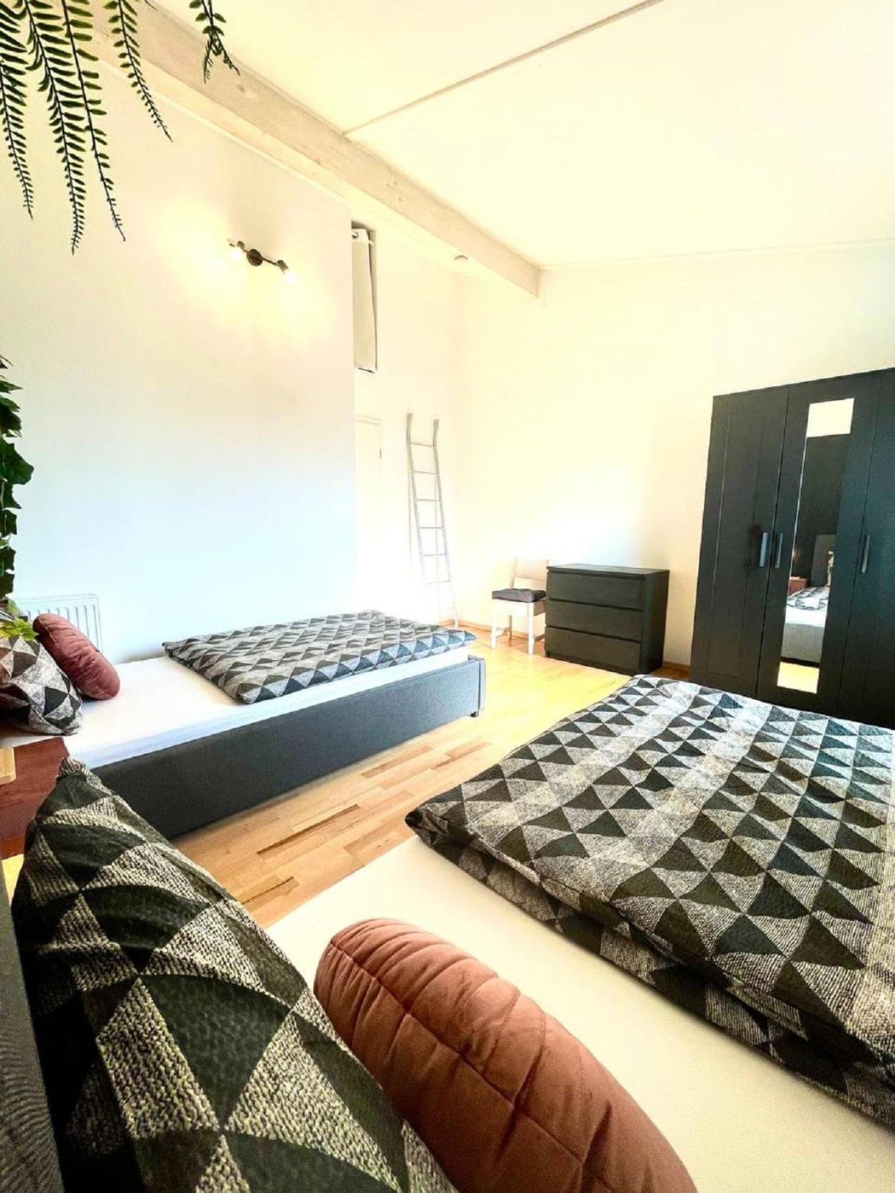 Geraeumiges Ferienhaus In Koblenz Koblenz  Exteriör bild